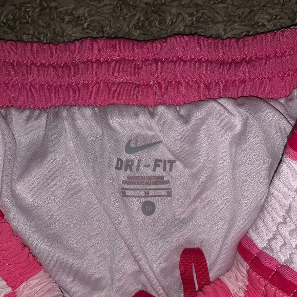 Nike shorts - Picture 2 of 2